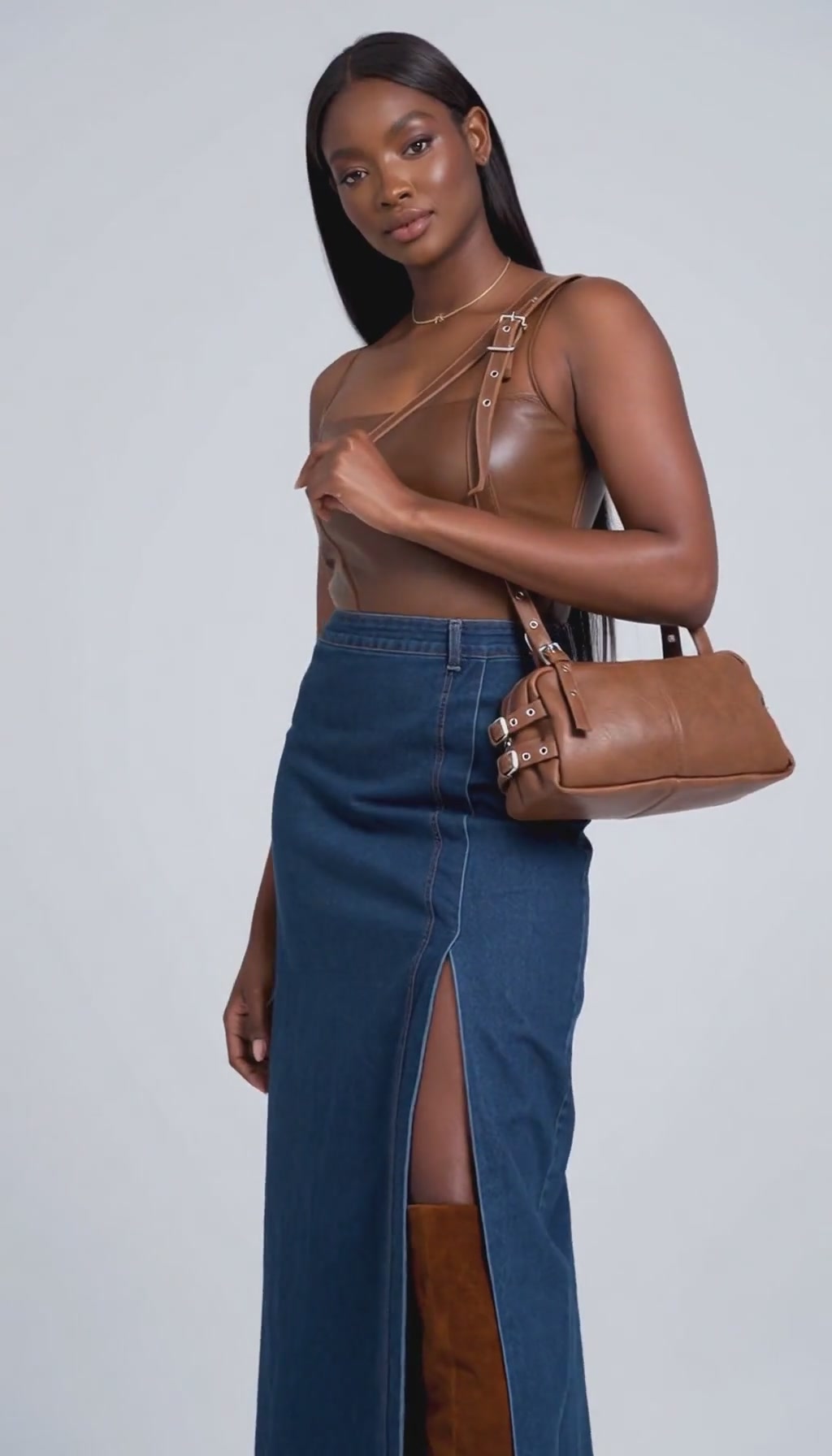 Women's handbag display cases