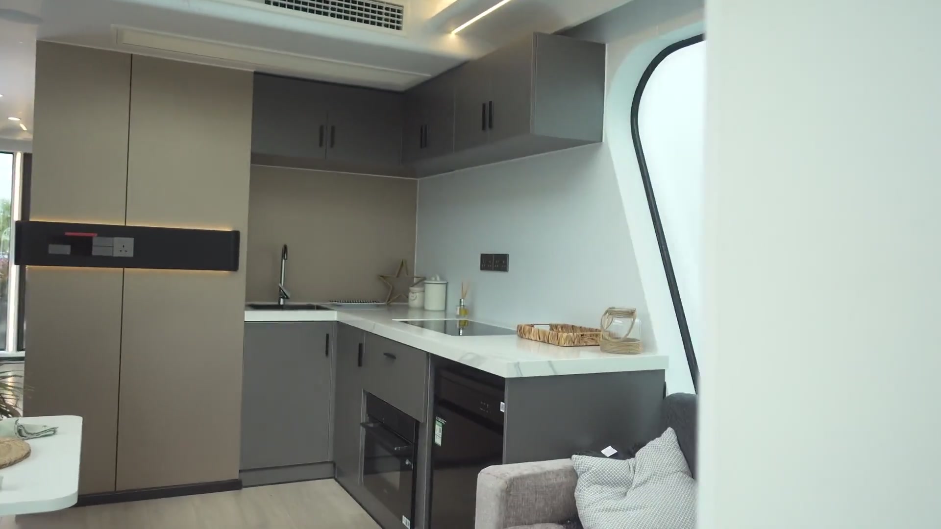 Explore Our UK Showroom: Featuring the K70 & E50 Smart Cabins