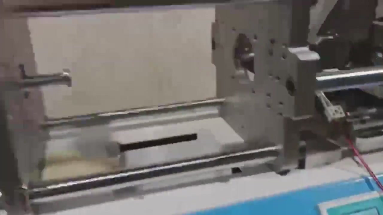 Benchtop Injection Molding Machine: Compact Production Power