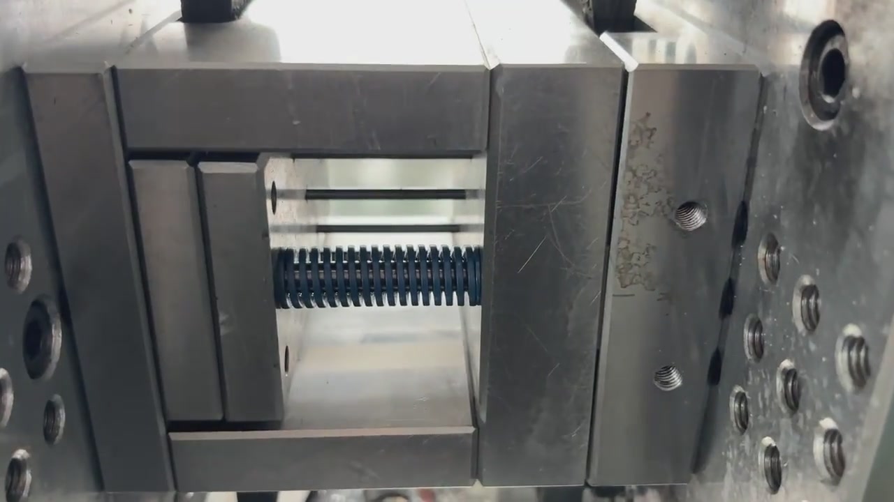 benchtop injection molding machine